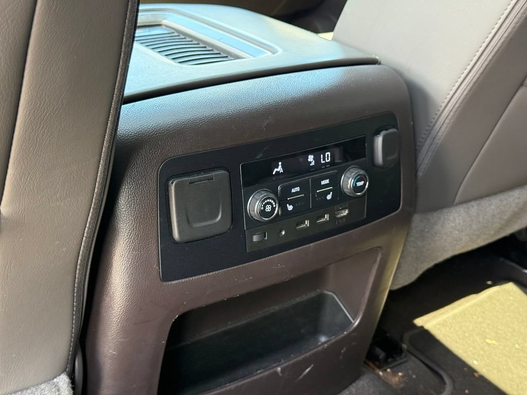 Used 2019 GMC Yukon Denali w/ Denali Ultimate Package AWD/4WD image 25