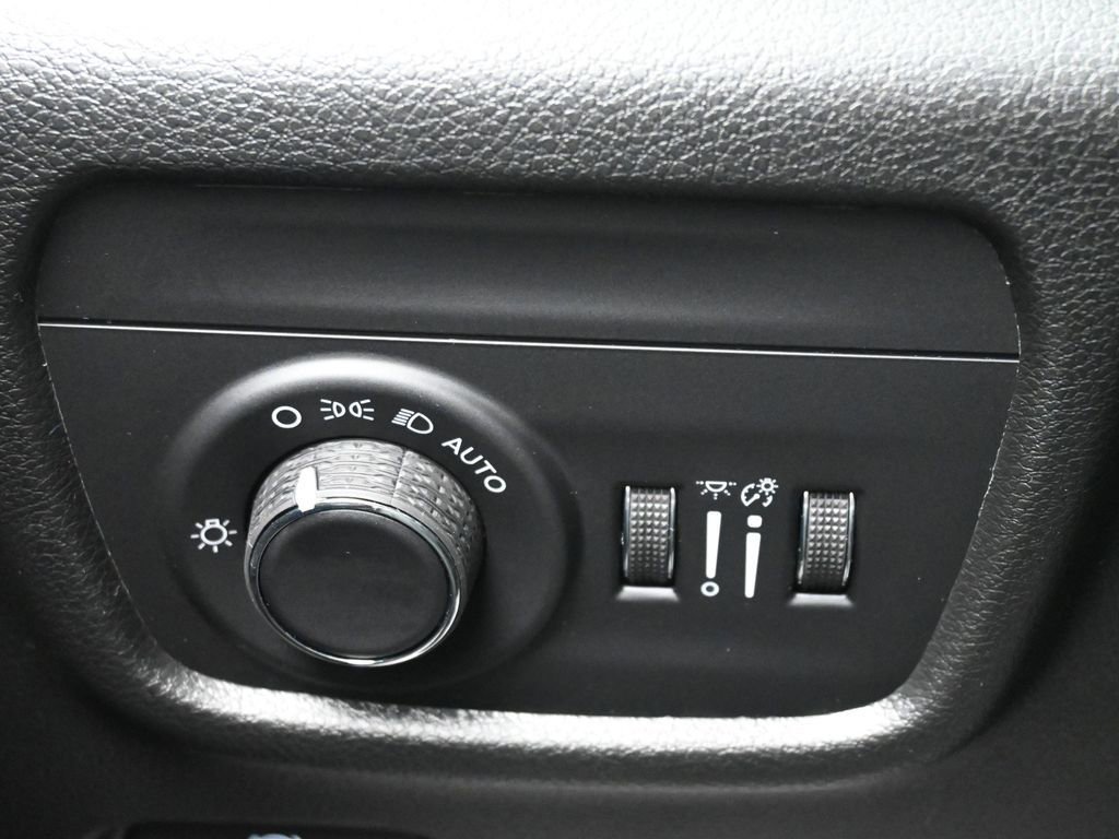 New 2026 Jeep Grand Cherokee Laredo image 20