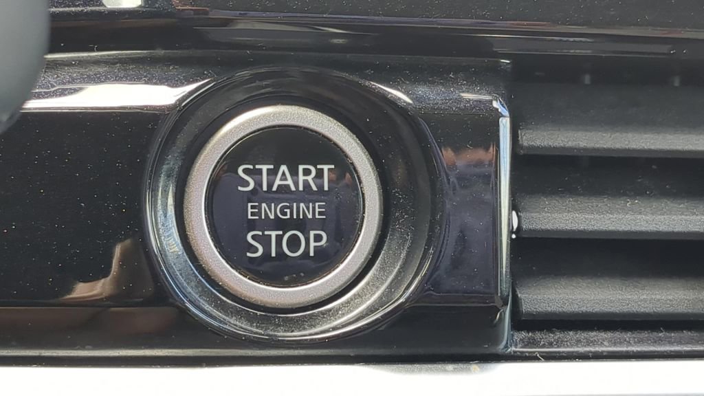 Certified 2022 Nissan Pathfinder SV FWD image 26