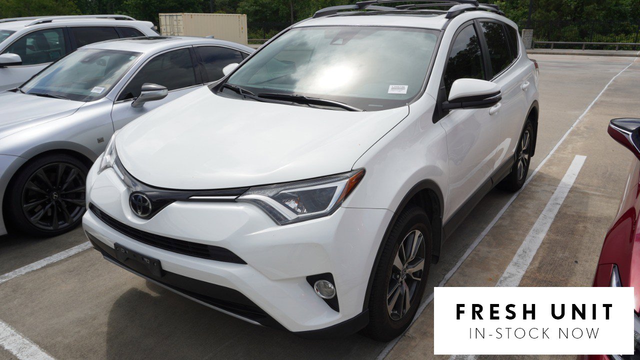 Used 2017 Toyota RAV4 XLE FWD image 1
