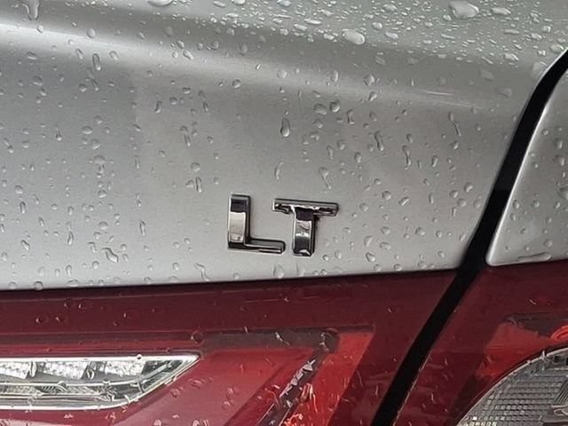 Used 2021 Chevrolet Malibu LT FWD image 34