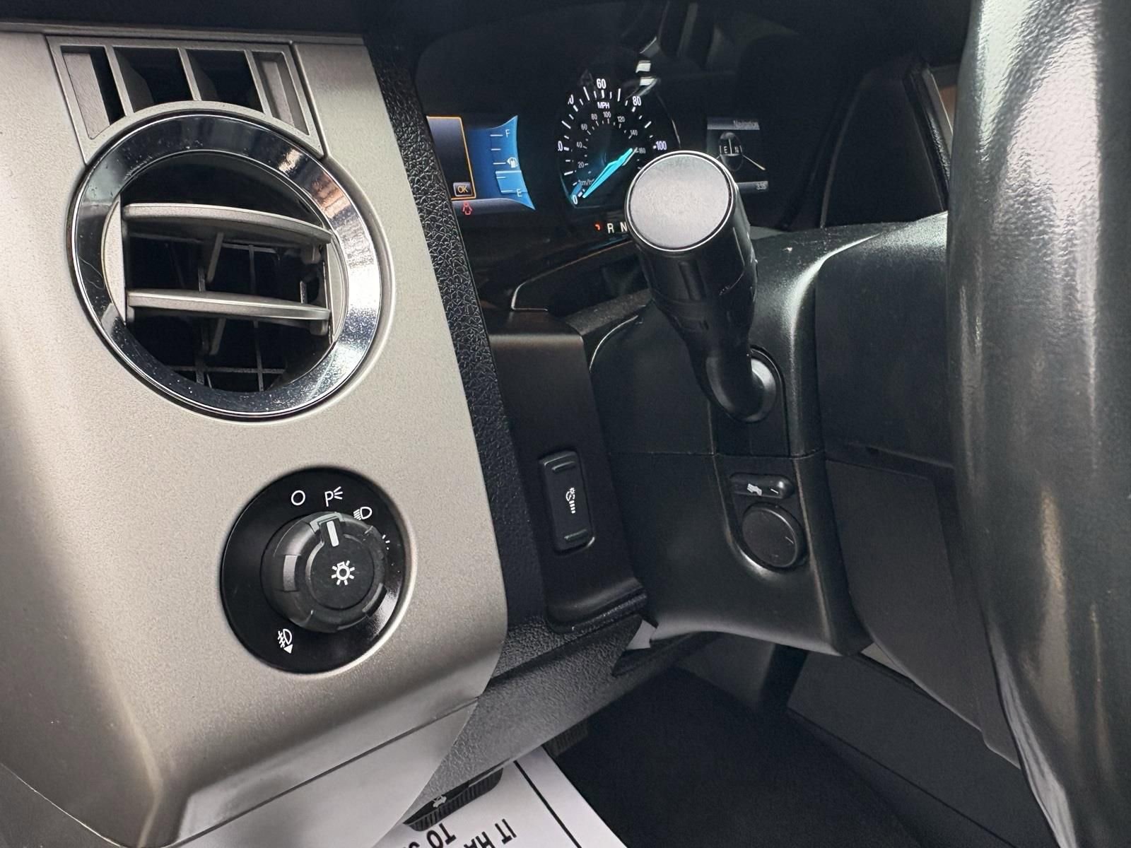 Used 2015 Ford Expedition Limited RWD image 23