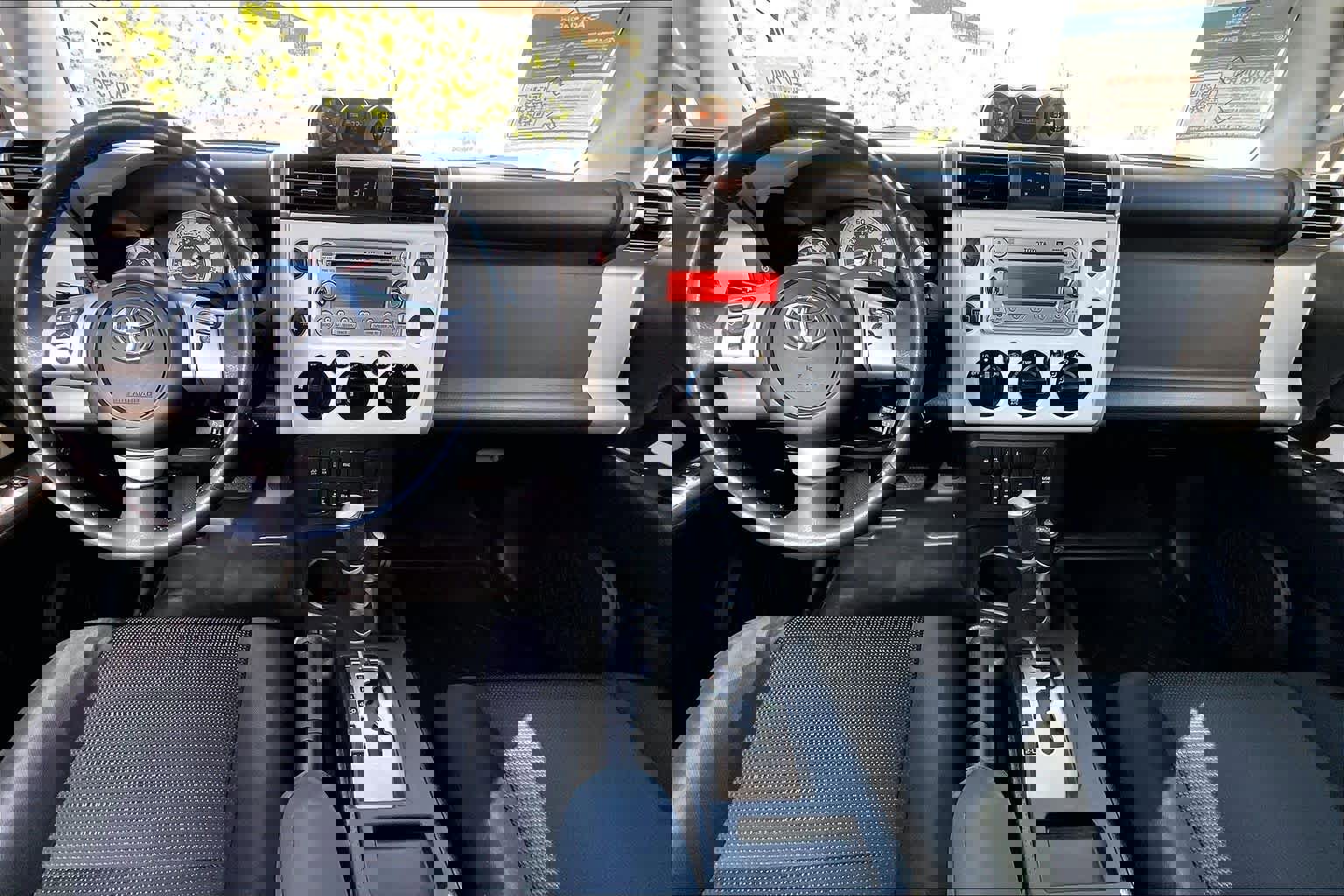 Used 2014 Toyota FJ Cruiser 4WD w/ Upgrade Package image 14