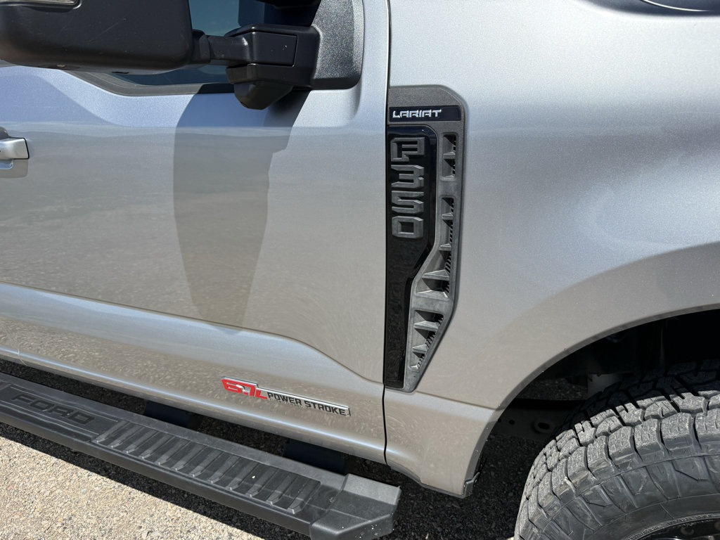 Used 2024 Ford F350 Lariat w/ Lariat Ultimate Package AWD/4WD image 11