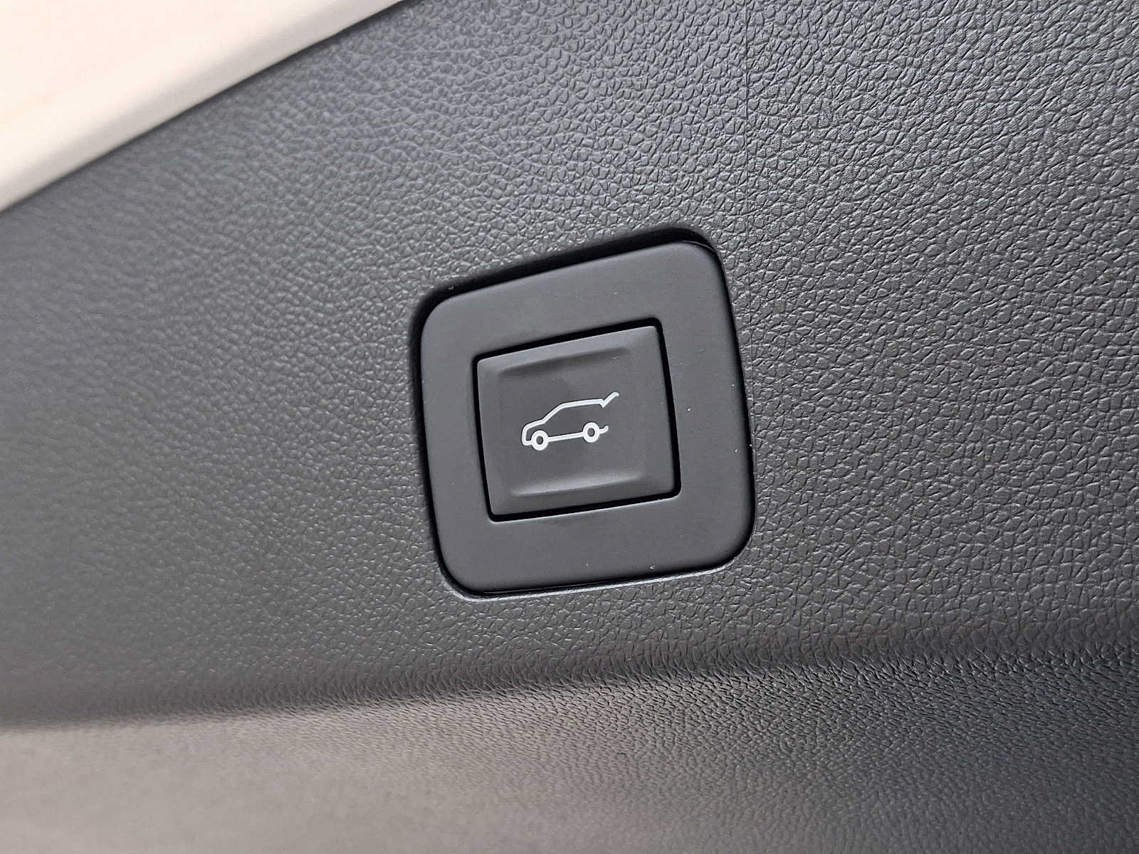 Used 2026 Buick Encore GX Sport Touring w/ Comfort Package FWD image 31