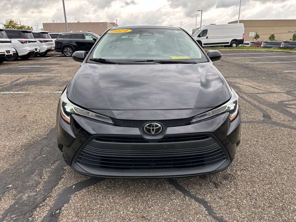Used 2024 Toyota Corolla LE FWD image 16