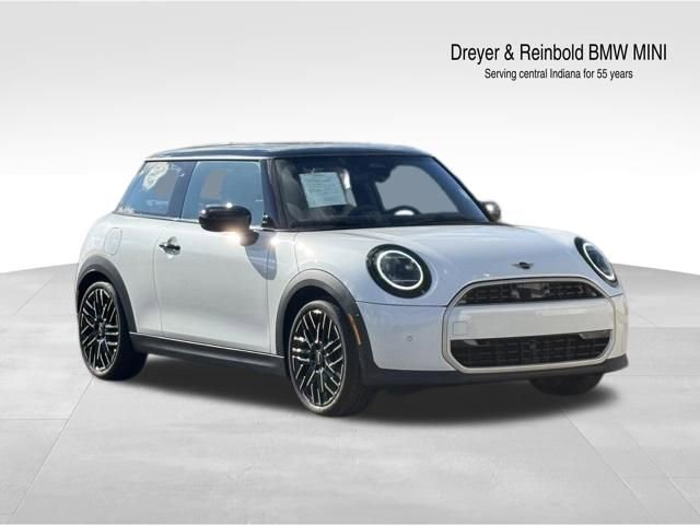 Used 2025 MINI Cooper S FWD image 1