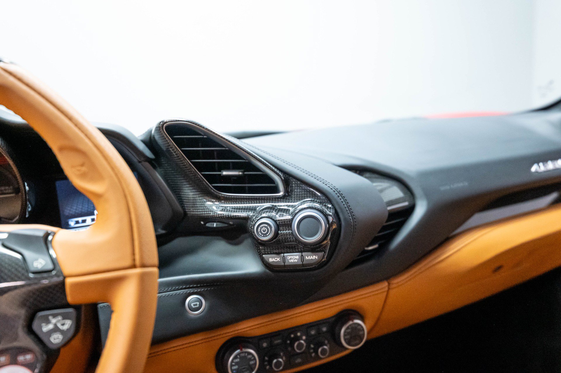 Used 2016 Ferrari 488 GTB RWD image 21