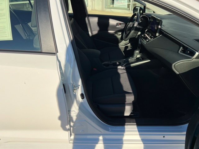 Used 2025 Toyota Corolla LE AWD/4WD image 35