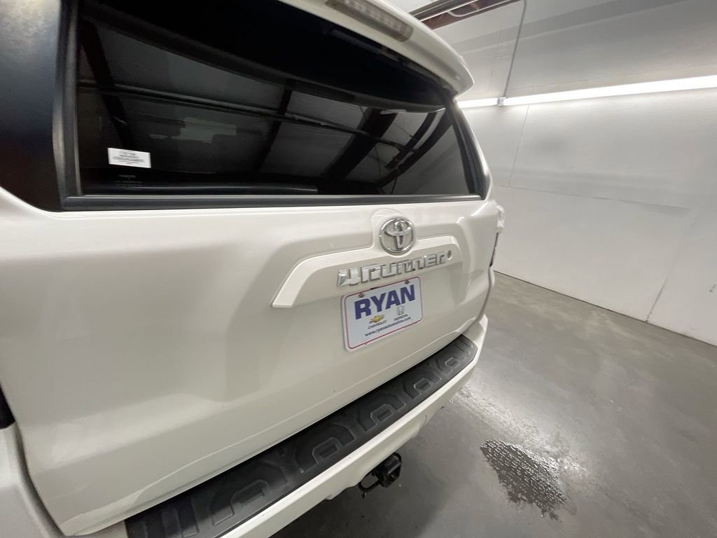 Used 2018 Toyota 4Runner SR5 Premium image 31