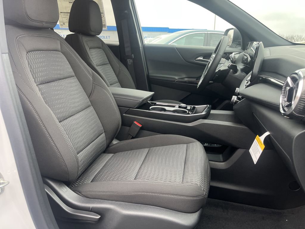 New 2026 Chevrolet Equinox LT w/ Safety and Technology Package image 15