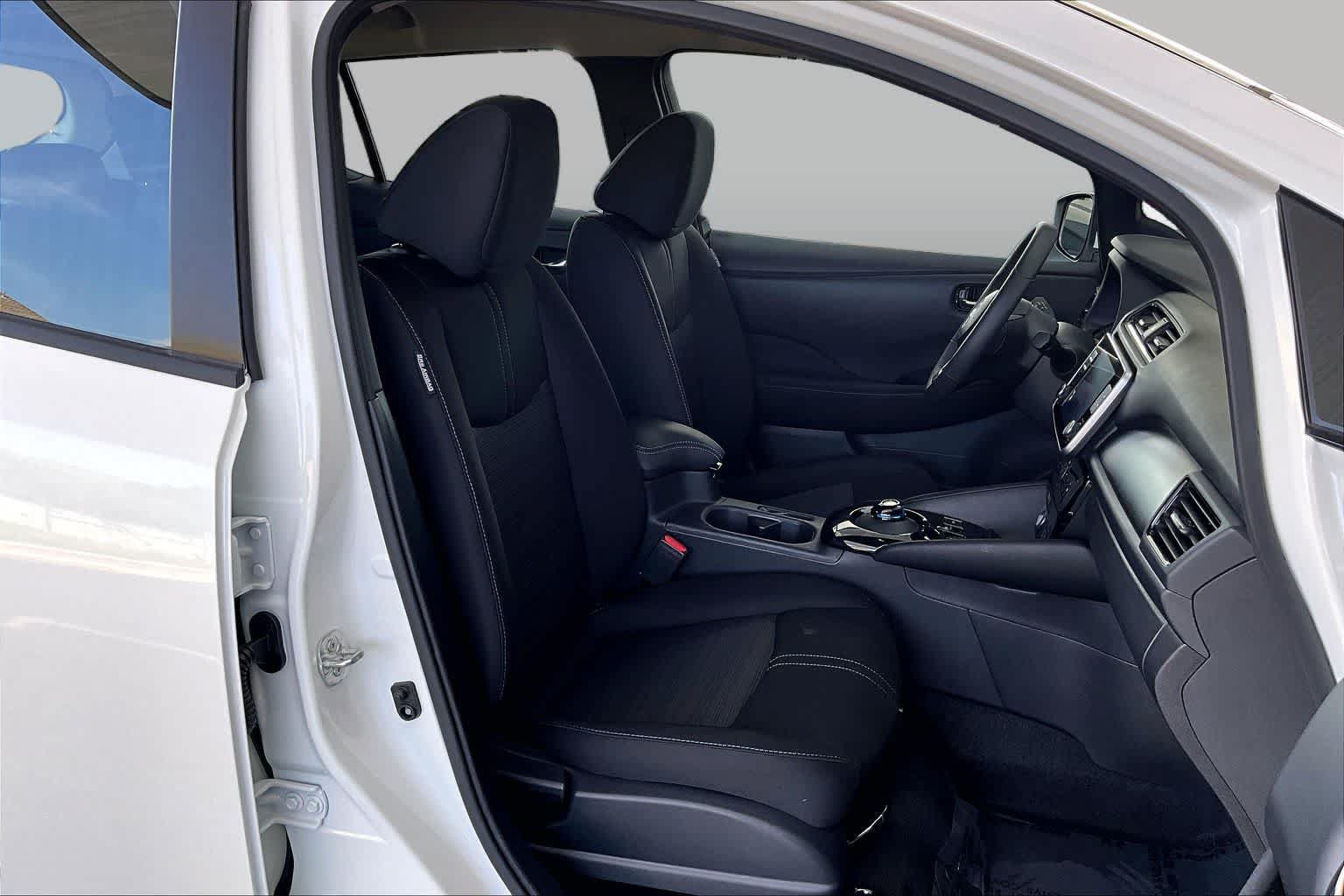 Used 2025 Nissan Leaf SV Plus FWD image 8