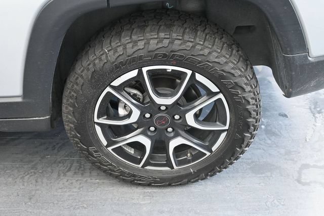 Used 2025 Jeep Compass Trailhawk AWD/4WD image 13