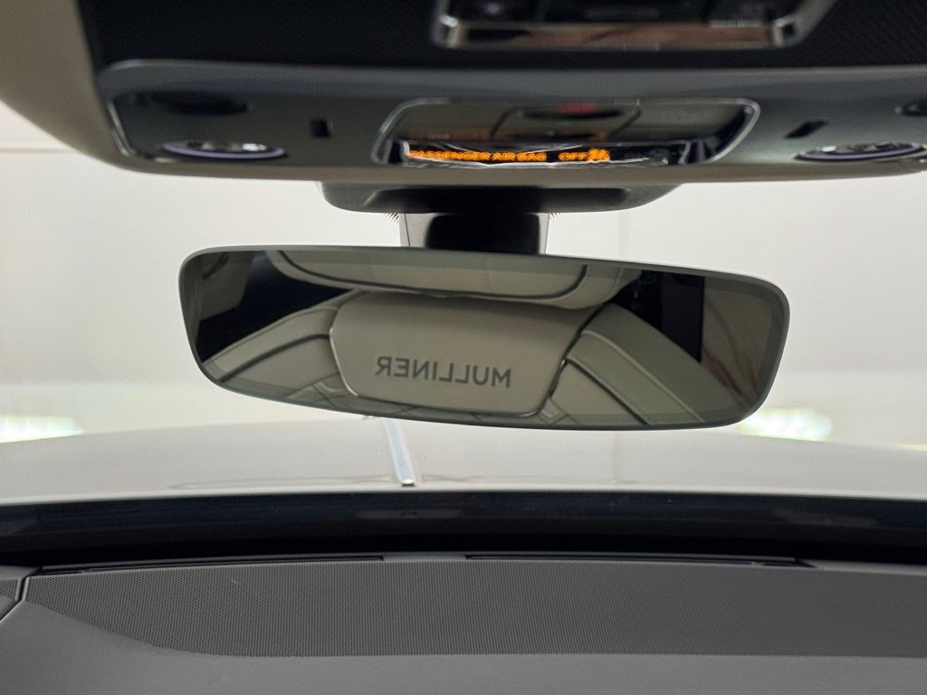 New 2025 Bentley Flying Spur Plug-In Hybrid image 9