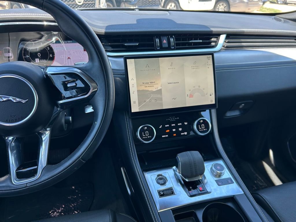 Used 2024 Jaguar F-PACE R-Dynamic S image 18