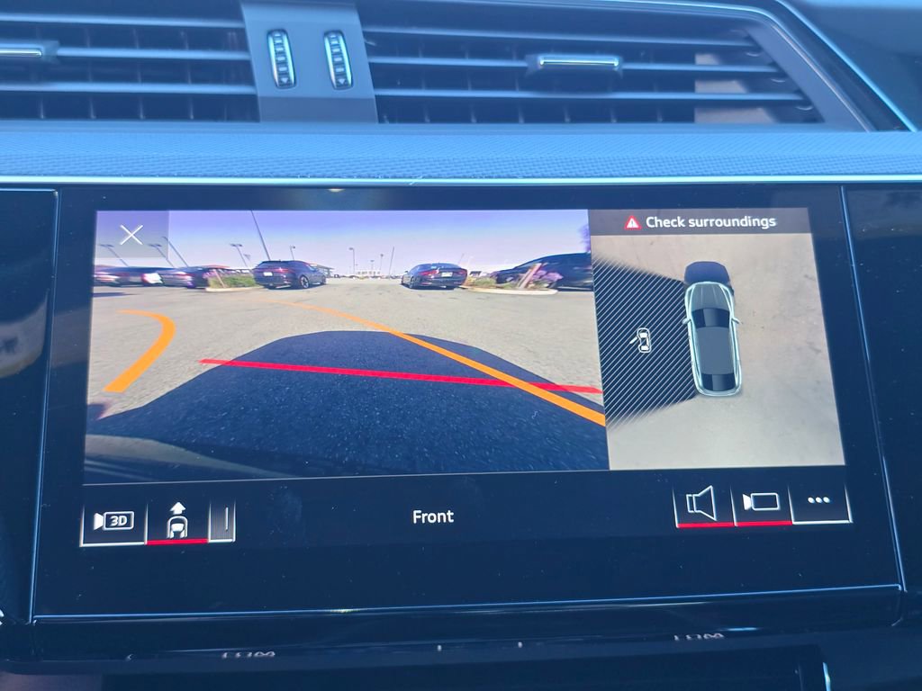 Used 2024 Audi SQ8 e-tron Premium Plus w/ Black Optic Package image 7