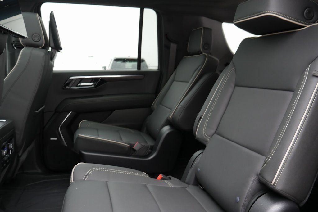 New 2026 Chevrolet Suburban Premier AWD/4WD image 29