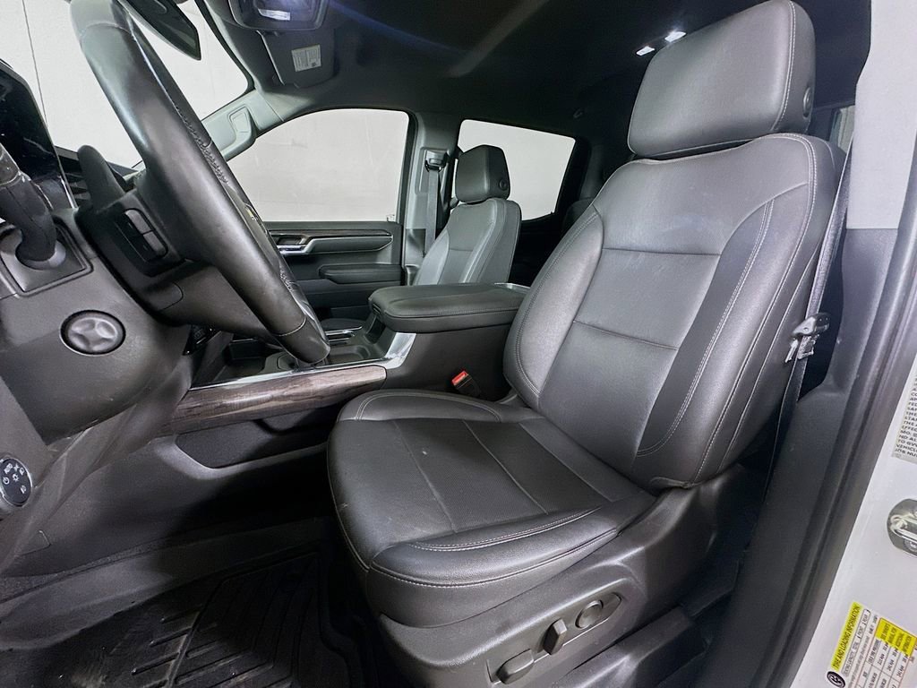 Used 2023 Chevrolet Silverado 1500 LTZ w/ LTZ Convenience Package II AWD/4WD image 15
