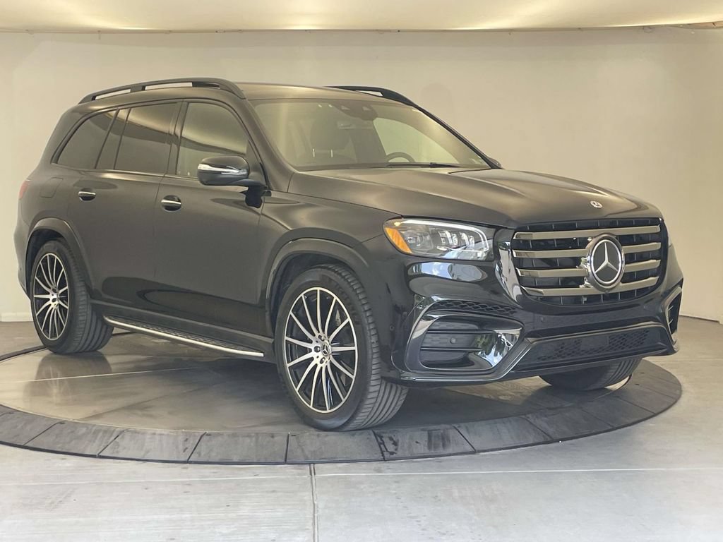 Used 2025 Mercedes-Benz GLS 580 4MATIC image 7
