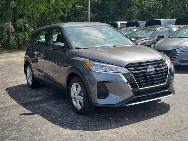 Certified 2025 Nissan Kicks Play S FWD image 23