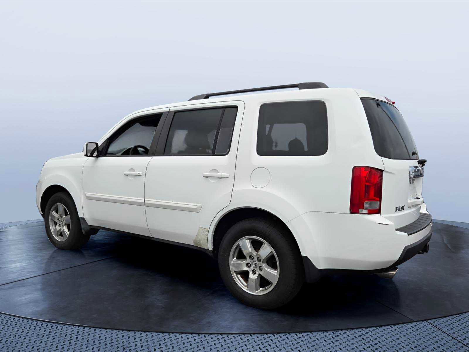 Used 2011 Honda Pilot EX image 4