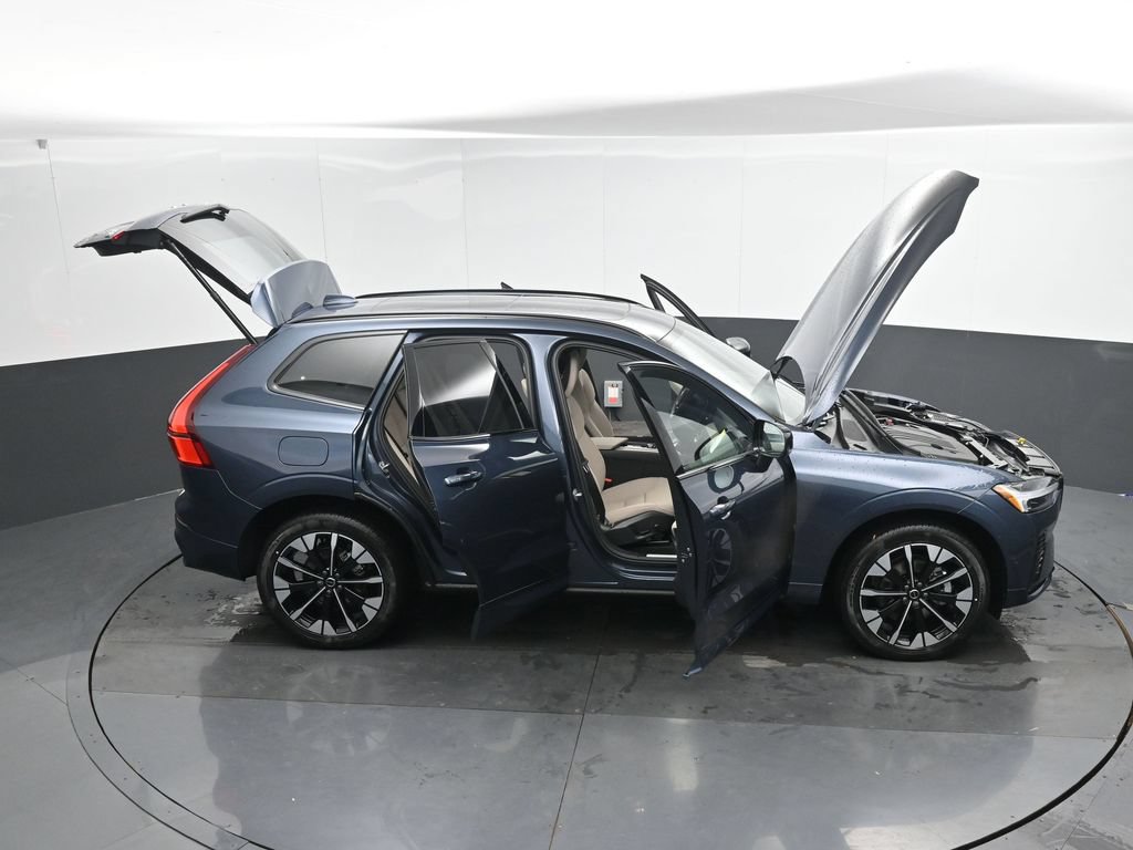 New 2026 Volvo XC60 B5 Plus w/ Protection Package Premier AWD/4WD image 48