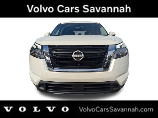 Used 2024 Nissan Pathfinder SV image 11