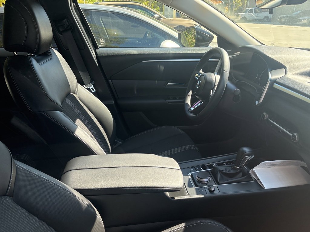 Certified 2025 MAZDA CX-50 AWD 2.5 S w/ Premium Package image 7