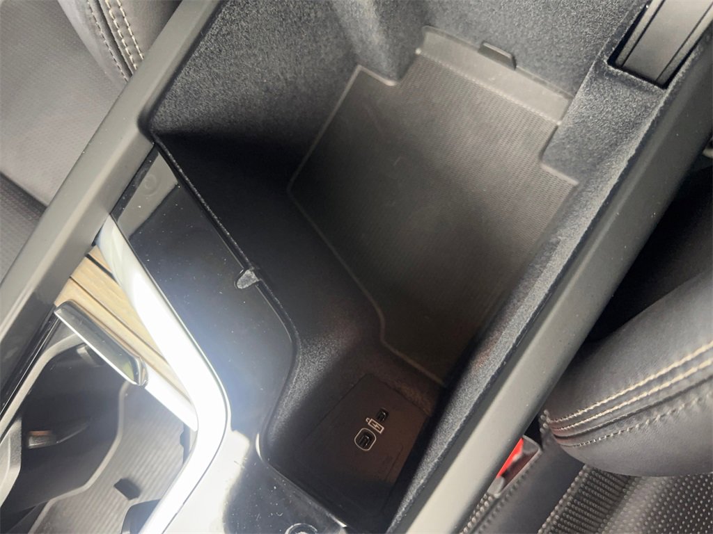 Used 2022 Volvo XC60 B5 Inscription w/ Protection Package Premier image 72