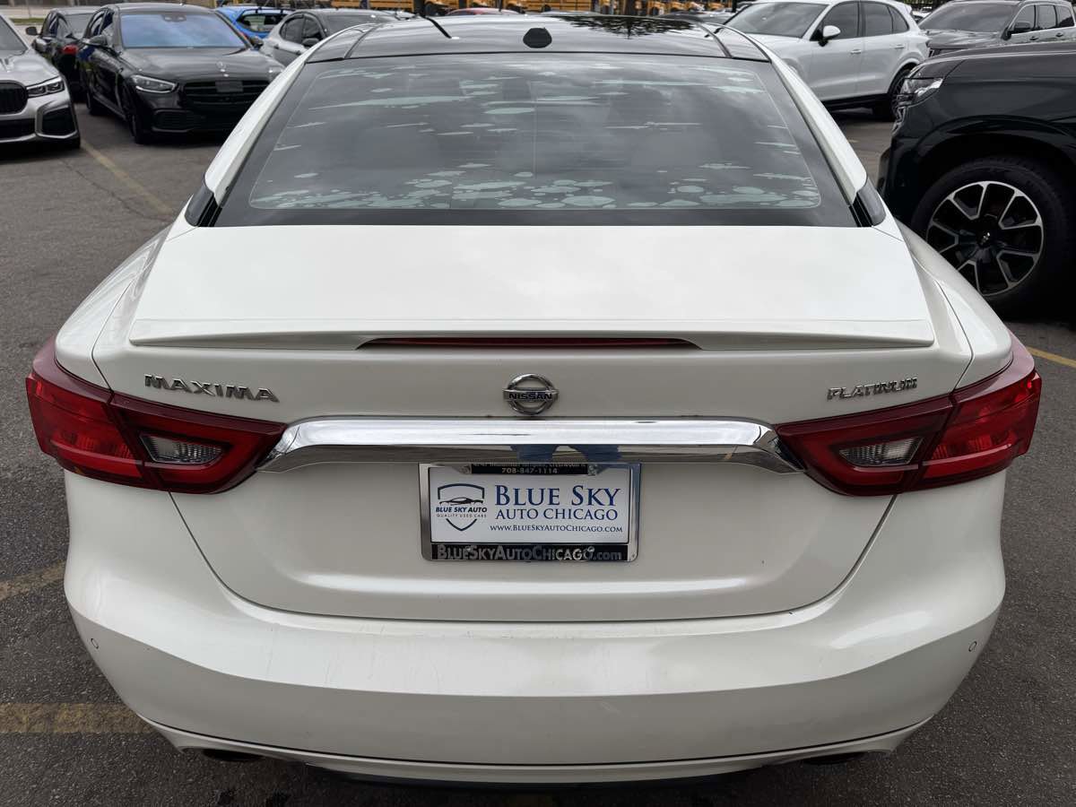 Used 2016 Nissan Maxima Platinum w/ Interior Lighting Package FWD image 6