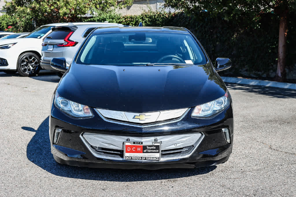 Used 2018 Chevrolet Volt Premier w/ Driver Confidence Package FWD image 2
