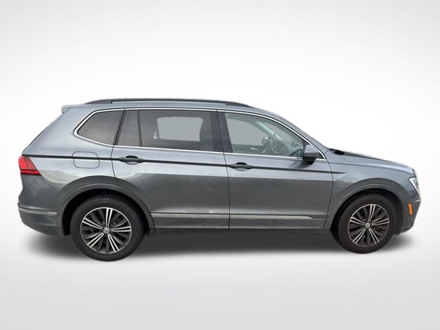 Used 2018 Volkswagen Tiguan SE w/ 18" Alloy Wheels Package FWD image 10