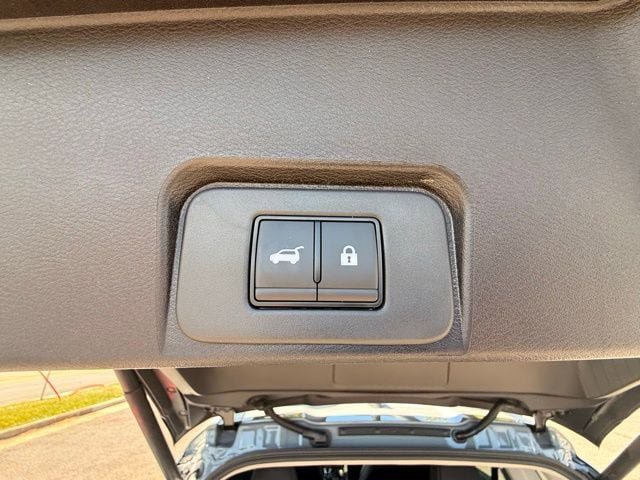 New 2026 Nissan Rogue SV AWD/4WD image 18