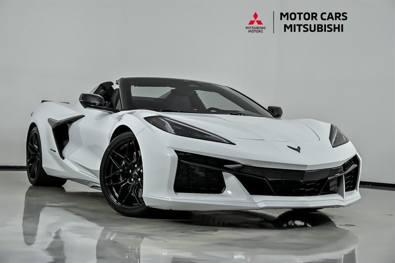 Used 2024 Chevrolet Corvette Z06 RWD image 1