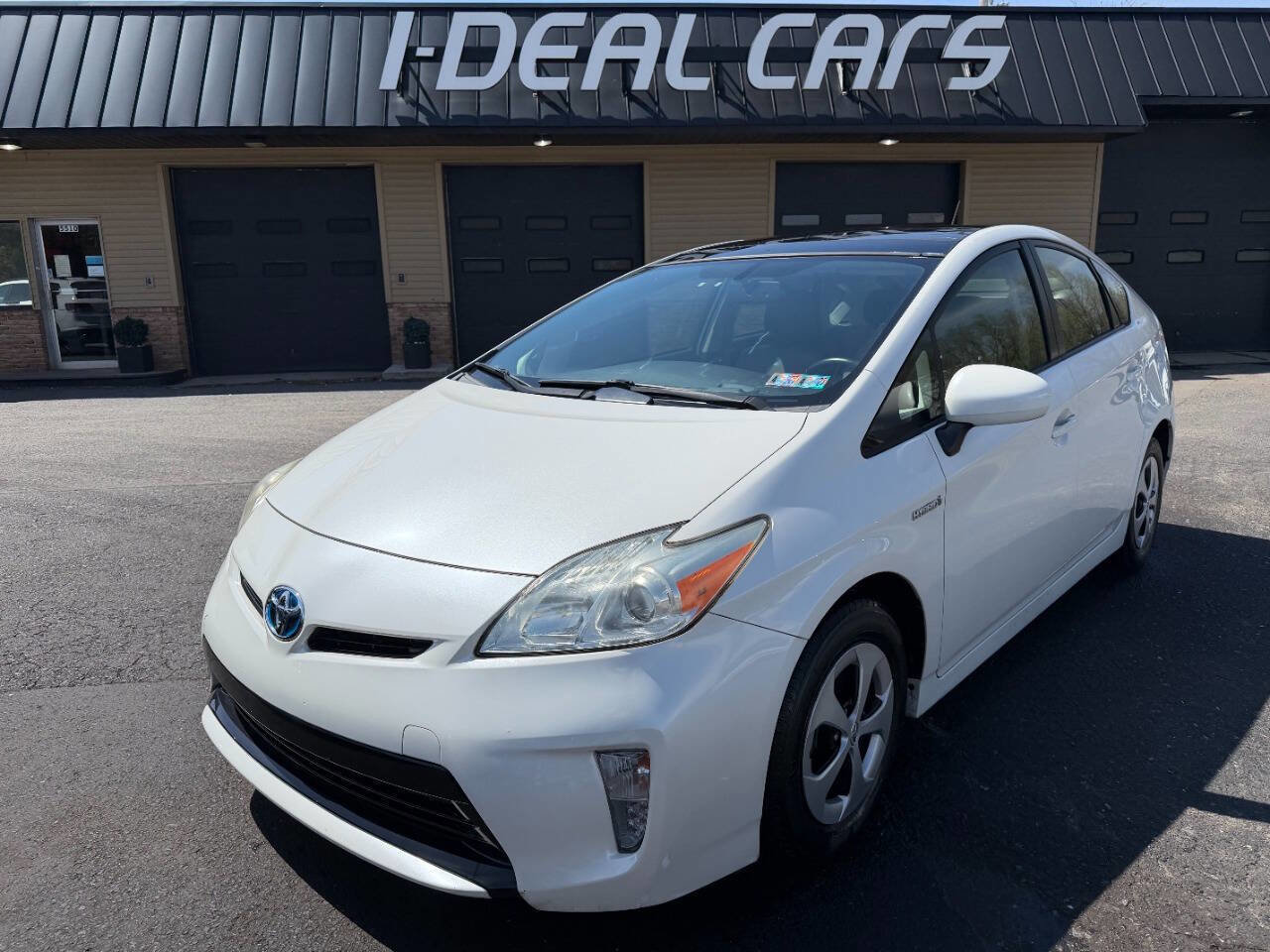 Used 2013 Toyota Prius Four w/ Deluxe Solar Roof Pkg FWD image 1