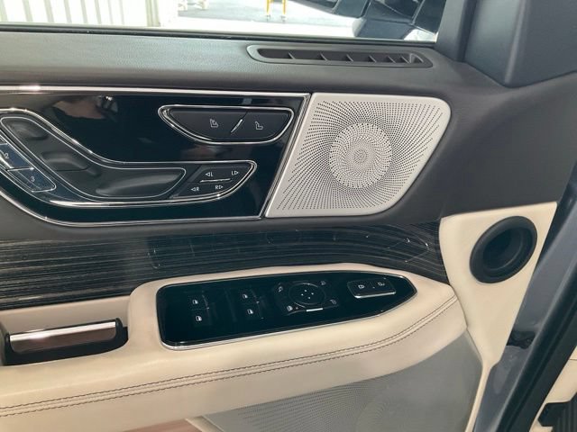 Used 2023 Lincoln Navigator L Black Label AWD/4WD image 6