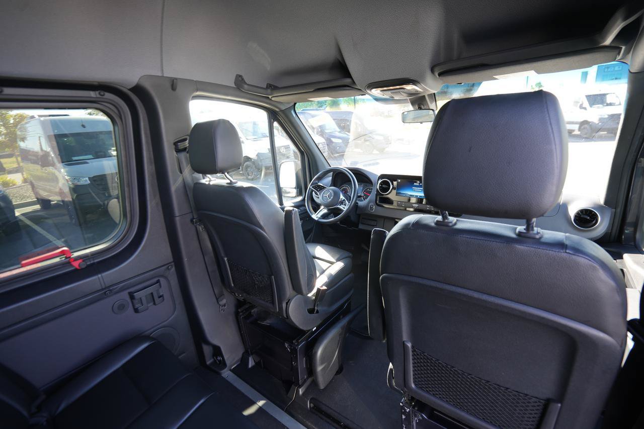 Used 2025 Mercedes-Benz Sprinter 2500 image 13