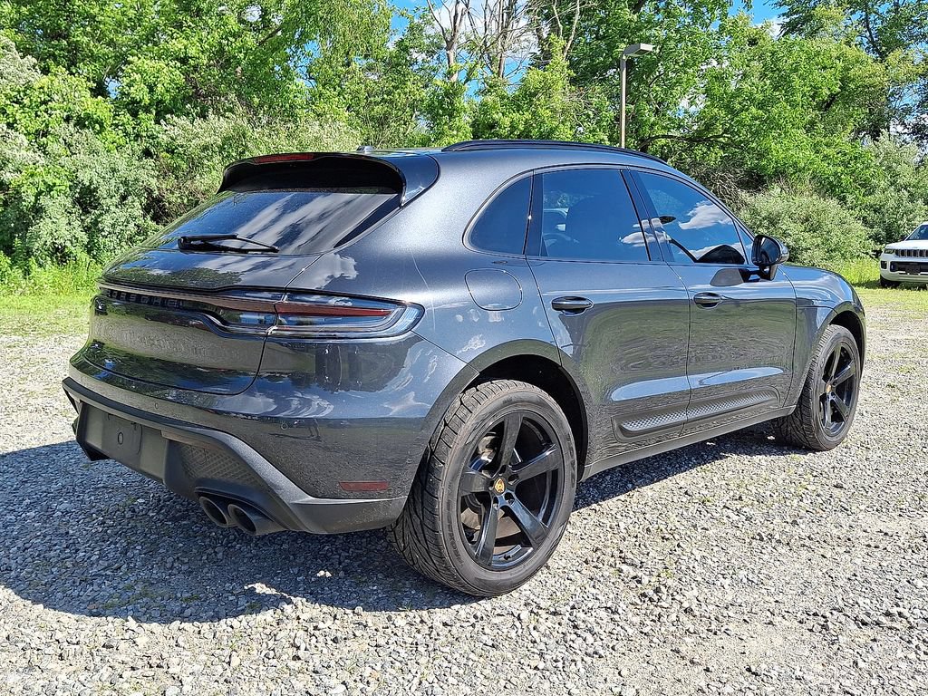Used 2023 Porsche Macan AWD/4WD image 16