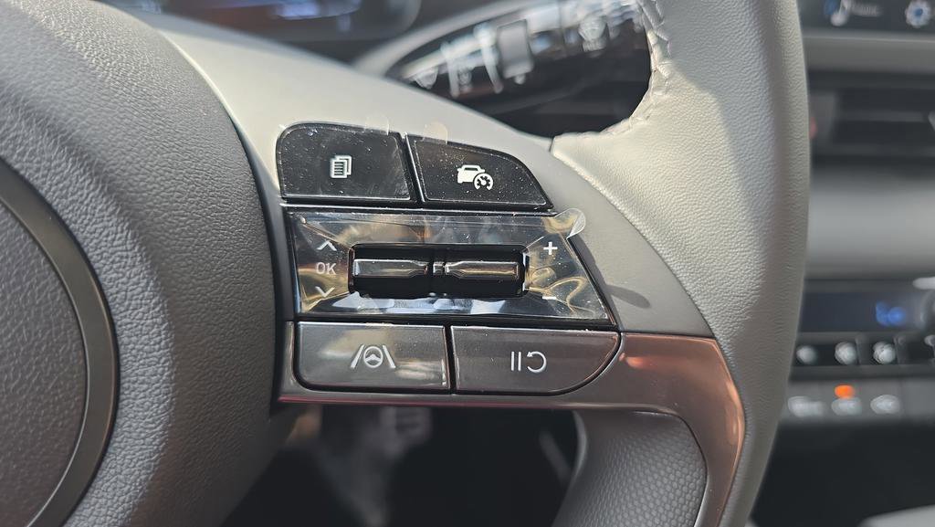 New 2026 Hyundai Elantra Sport FWD image 12