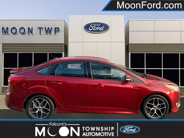 Used 2016 Ford Focus SE w/ SE Sport Package image 1