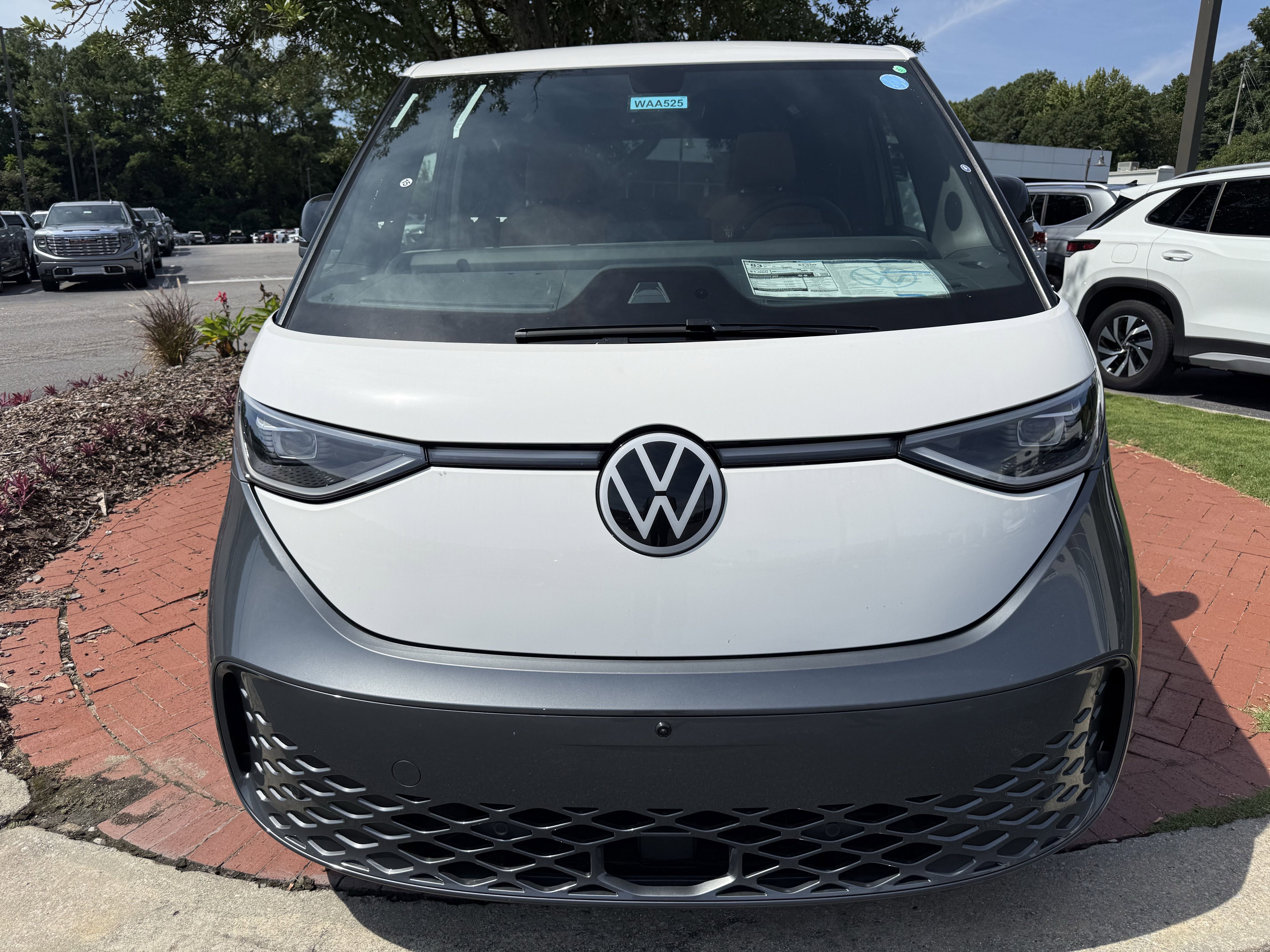 New 2025 Volkswagen ID. Buzz Pro S Plus image 2