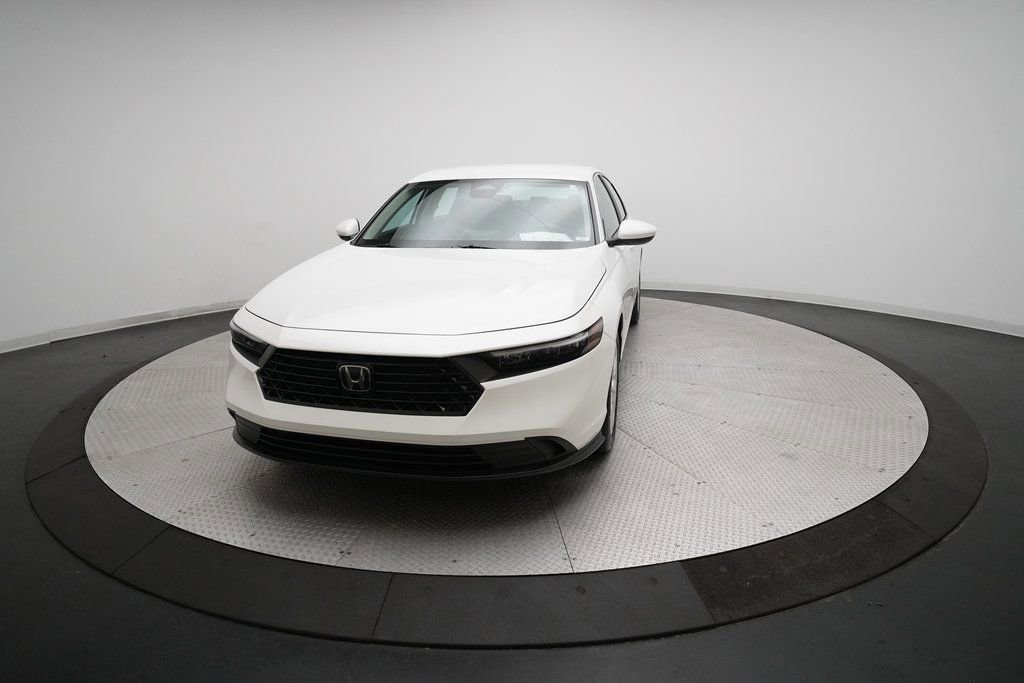 Used 2023 Honda Accord LX image 32