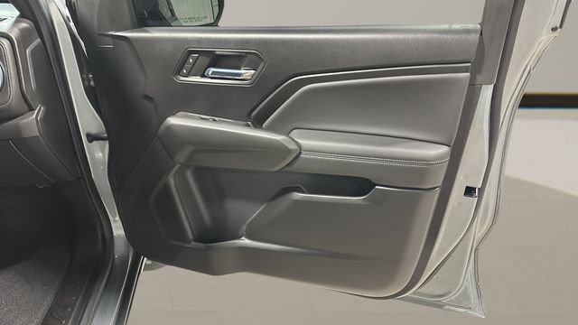 Used 2023 Chevrolet Colorado LT AWD/4WD image 32