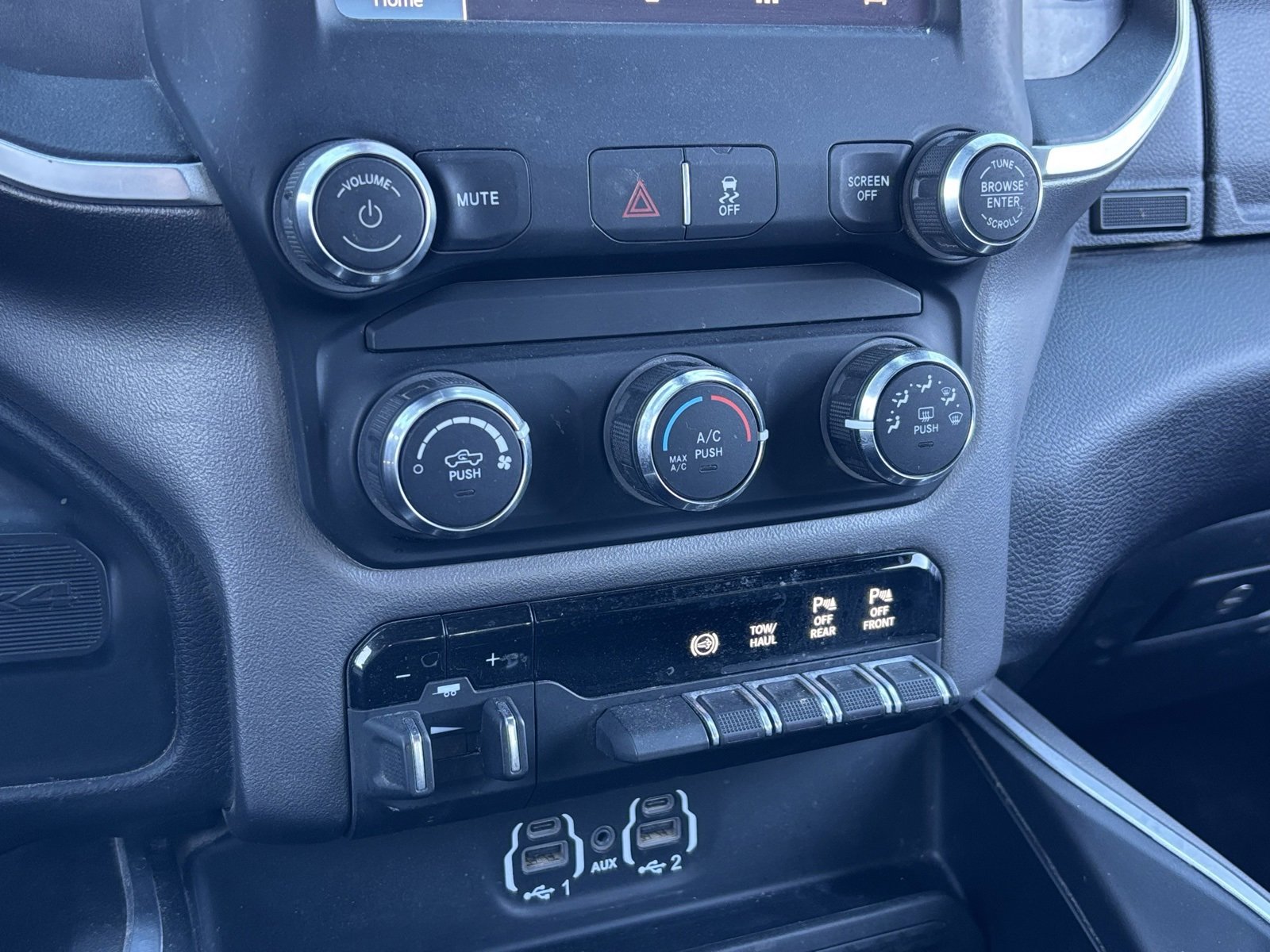 Used 2024 RAM 2500 Big Horn w/ Off Road Package image 22