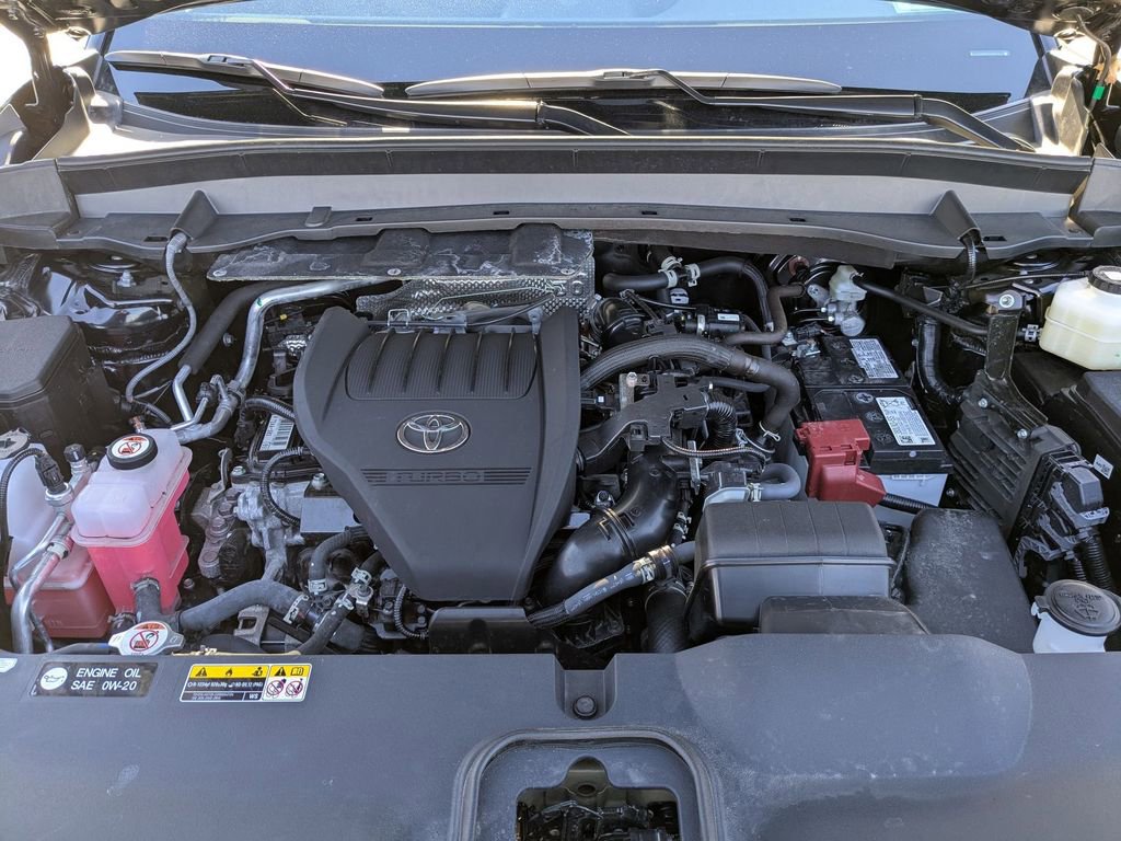 Used 2025 Toyota Grand Highlander AWD image 41
