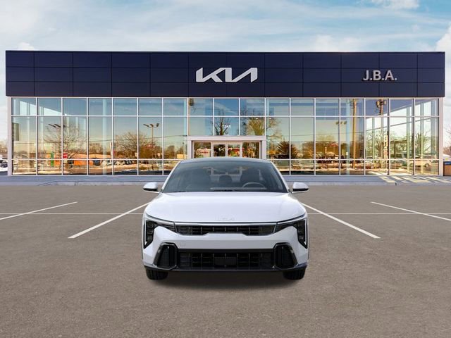 New 2025 Kia K4 GT-Line image 2