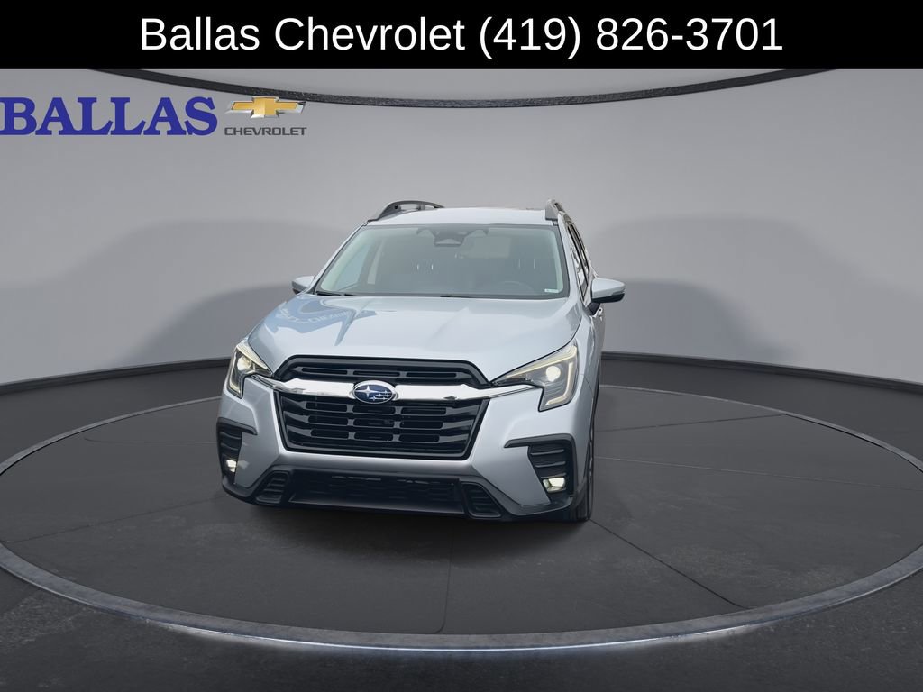 Used 2023 Subaru Ascent Limited image 3