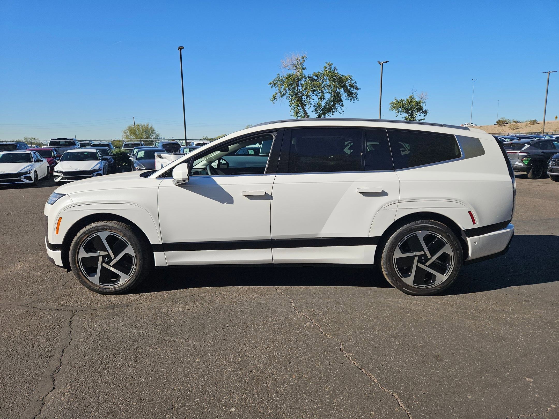 New 2026 Hyundai Ioniq 9 Calligraphy image 5