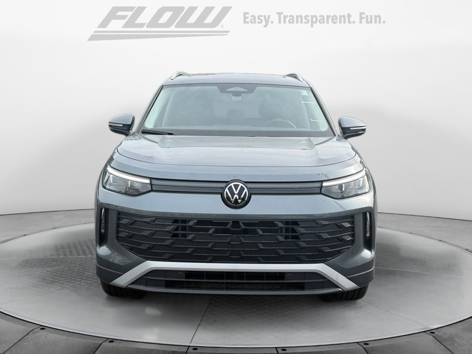New 2026 Volkswagen Tiguan SE AWD/4WD image 2