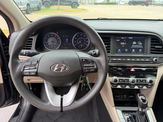 Used 2020 Hyundai Elantra SEL FWD image 13